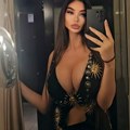 "Ujutru harem, popodne Putin": Sorajin gigantski dekolte samo što ne eksplodira: Pokazala kako se spremila za noćni izlazak