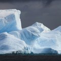 Alarmantno otkriće naučnika na Antarktiku: „Nekontrolisano ističe iz pukotina i može postati epicentar opasnosti za planetu“…