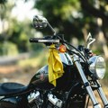 Zašto bajkeri kače žute marame na motore: Ovo je tajni signal - ako to vidite, obavezno stanite