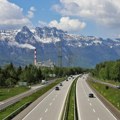 Švajcarska planira novi namet za vozače koji samo prolaze kroz tu državu