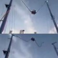 (Uznemirujuće) Pakao na vašaru! Otkačila se sajla na visini od 90 metara, dvoje dece ostalo zarobljeno u kapsuli: Vožnja se…