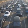 Krećete na put po ovoj vrućini?! Budite na oprezu, na jednom graničnom prelazu je već gužva, i to u oba smera: AMSS izdao…