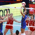 Србија против Пољске за бронзу, Италијанке у финалу