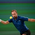 Medvedev nadmudrio Pola i otišao u polufinale Šangaja
