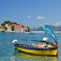 Koliko košta dan na plaži u Crnoj Gori – pogledajte cenovnik