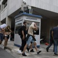 Istražni pritvor za 105 huligana osumnjičenih za ubistvo mladića u Grčkoj: Priznaju učešće u tuči, ali ne i ubistvo