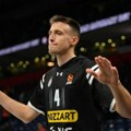 Aleksa Avramović u kući poznate glumice: Košarkaš Partizana došao na veliko slavlje, a evo kojim povodom se okupilo…