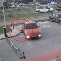 Majka pregazila sina (5) dok je ulazio u auto! Kamera zabeležila jeziv trenutak, točak prešao preko njega (uznemirujuće)