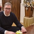Uvek sam na svom radnom mestu, spreman da štitim stabilnost zemlje: Vučić se oglasio na Instagramu