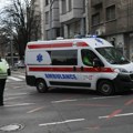 Polupali joj auto i udarali je! Trojica muškaraca nasrnuli na devojku u Kragujevcu: Završila u bolnici!