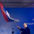 Trobojka nas je održala: Vučić - Da sačuvamo Srbiju, da živi naša Srbija!