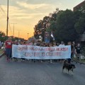 Blokada kružnog toka na Matejevačkom putu, ka naplatnoj rampi Niš-istok