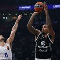 UŽIVO: Partizan vodi, Efes nema rešenje za Tajrika i Sterlinga