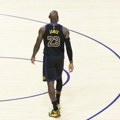 Lebron se vratio na parket i postao prvi u istoriji NBA