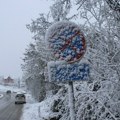 (Видео) На овом месту у Србији снег не престаје да веје и све је залеђено!