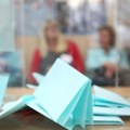 RIK predložio da na biralištima budu i kartonski i novi paravani u obliku kabine: Građani sami biraju za kojim će glasati