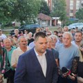 Kovačević se pojavio u sudu: Odloženo saslušanje predsednika opštine Nikšić zbog "položaja njegovog srednjeg prsta"…