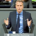 Šamar lažnoj državi iz Nemačke Šef Spoljnopolitičkog odbora AfD - Kosovo i Metohija su okupirani, ako se teritorijalni…