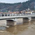 Izlio se Lim u Ivanju, zatvoren viseći most u centru Prijepolja