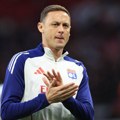 Nemanja Matić prelepio LGBT simbol na dresu! Srbin jednim potezom izazvao pravu buru! (foto)