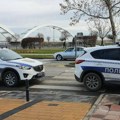 Drvo palo na devojčicu (8) i ženu (41) Nevreme pravi haos u Novom Sadu: Sa teškim povredama hitno hospitalizovane! (foto)