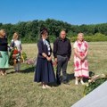 Polaganjem venaca u Kragujevcu obeležen Dan sećanja na romske žrtve Holokausta