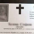 "Nema više sunca, nema bela: Dana..." Osvanula najtužnija umrlica u Srbiji, reči bake devojčice (1) koja je pala niz stepenice…