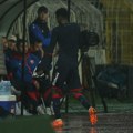 Detalj sa čaira koji je zbunio mnoge! Milojević zamenio Olajinku u 43. Minutu: Napadač Zvezde nezadovoljan skinuo dres! A ovo…