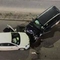 Vozilo preletelo u suprotnu traku, došlo do teškog sudara: Jezive scene u Novom Sadu (foto)