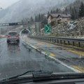 "Stvarno moraš biti glup da im daš novac": Opasni prevaranti u BMW-u i "golfu" na ovu foru "pecaju" vozače na autoputu