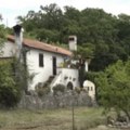 (Foto) "Kad sam videla tu ruševinu, zgrozila sam se" U ovoj kući u Rijeci živela je Vedrana Rudan, stara je 400 godina