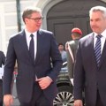 Nehamer priredio svečani doček za Vučića i Orbana