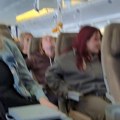 „Vrata pakla su se otvorila“: Dramatične ispovesti putnika iz aviona u kom je čovek stradao zbog turbulencija
