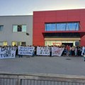 Radnici fabrike Jura dvanaesti dan u štrajku, dodali još jedan zahtev