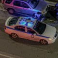 Prvi snimci surove likvidacije u Atini: Na muškarca u BMW ispaljena kiša od 10 metaka, traga se za napadačem na motoru…