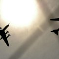 Dva ruska strateška nosača raketa Tu-95 četiri sata letela iznad Barencovog mora