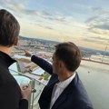 Mali sa Vučićem sa "Kule Beograd": "Koliko se Beograd promenio u poslednjih deset godina" (foto)