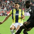 Vraća se na mesto uspeha? Dušan Tadić napustio Fenerbahče, klub se emotivno oprostio od Srbina