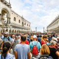 "Dosta nam je siromašnih turista koji ne potroše cent": U Veneciji trgovci ogorčeni, hoće da uvedu taksu od 100€