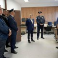Ministar Dačić obišao policiju i vatrogasce u Subotici