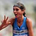 Ovo nije viđeno u istoriji! Atletičarka završila maraton, pa pokazala tri prsta, kamerman priskočio u pomoć