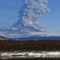 Eruptirao vulkan na Kamčatki, eksplozije podigle pepeo čak 11,5 km u visinu