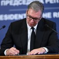 Predsednik Vučić podneo ostavku: Služio sam verno, časno i pošteno