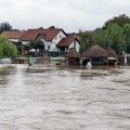 Mura probila nasip, evakuisano nekoliko sela