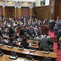 Настављен рад парламента након краћег прекида због понашања опозиције