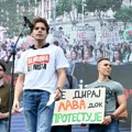 Protest ispred Rektorata, član studentske organizacije "Borba" Pavle Cicvarić priveden, pa pušten