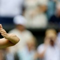 Navaro eliminisala šampionku Krejčikovu, Švjontek bolja od Kolins