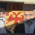 Prefarbani murali posvećeni Patrijarhu, mitropolitu i drugi grafiti u Mitrovici i Zvečanu