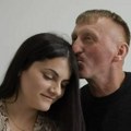 Lepa Albanka sa 15 godina se udala za 22 godine starijeg Duška: U trošnoj kući na Goliji bez kupatila rodila mu pet ćerki