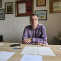 Bojan Aleksić, koji je podržavao proteste učenika, danas preuzeo funkciju direktora leskovačke Gimnazije